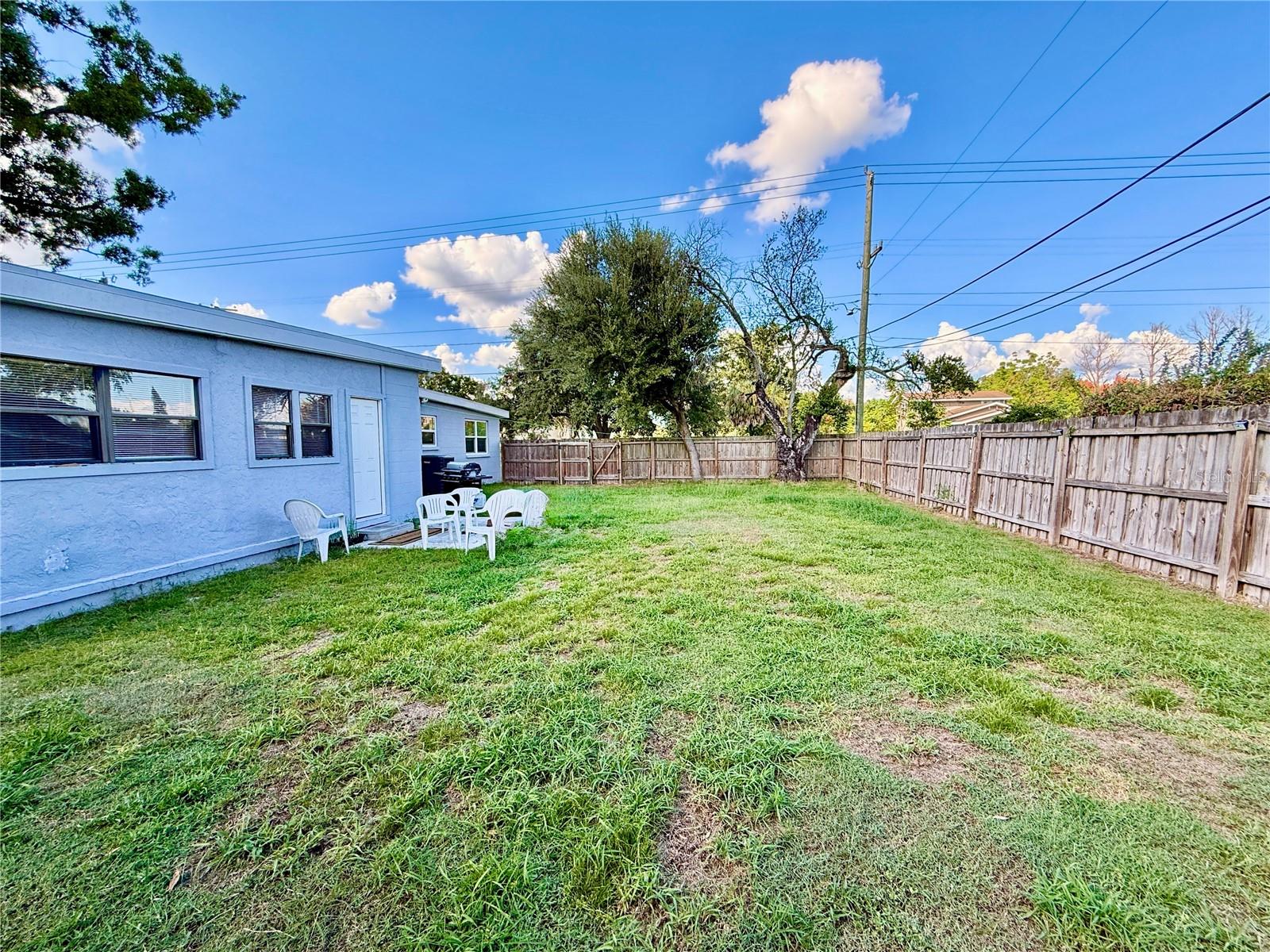 CRYSTAL COURT - Residential