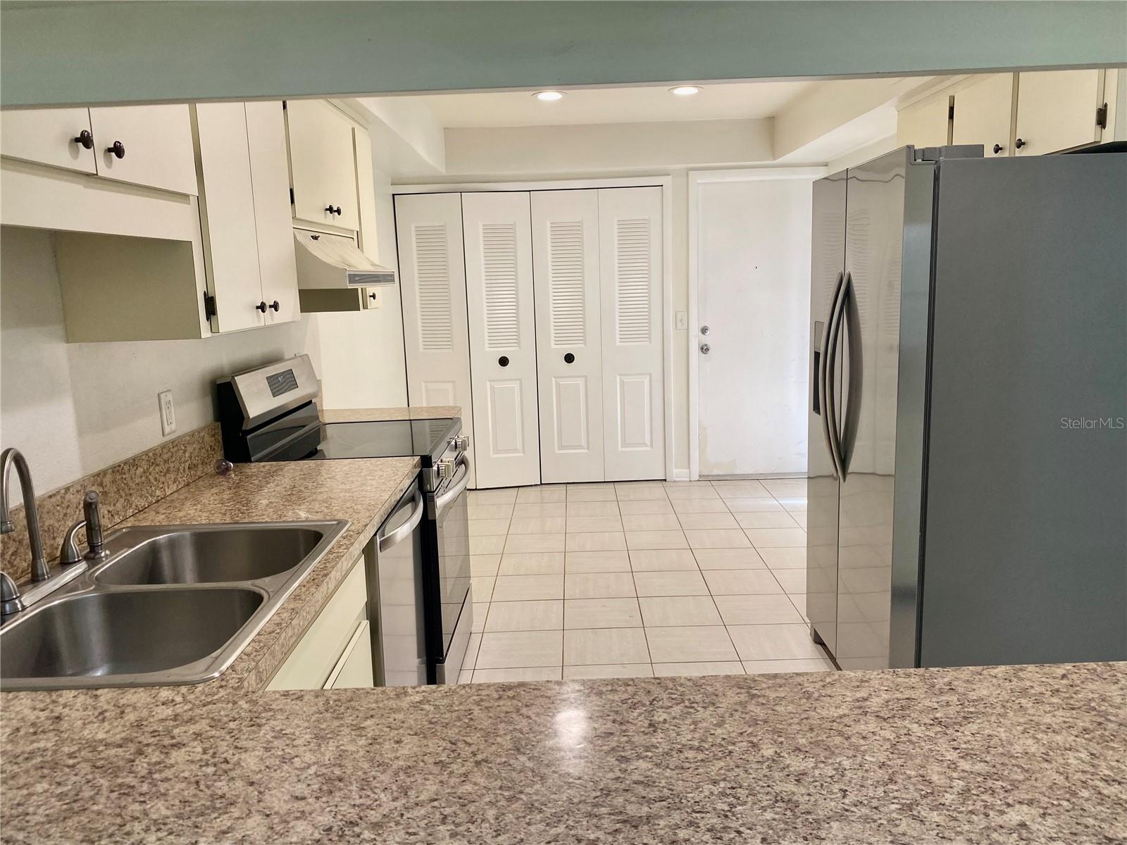 LAKE OF THE WOODS TOWNHOUSE - Residential