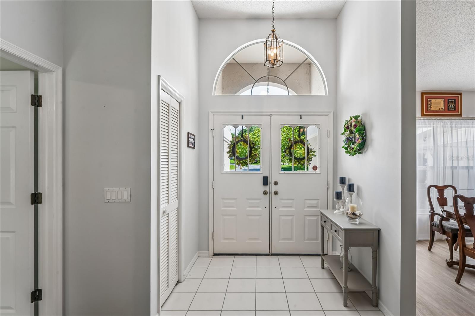 4 SPRUCE PINE COURT N