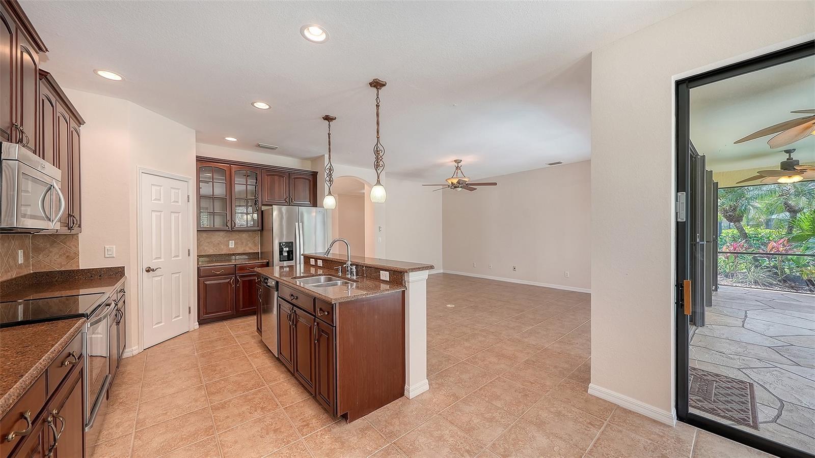 VENETIAN FALLS PH 2 - Residential