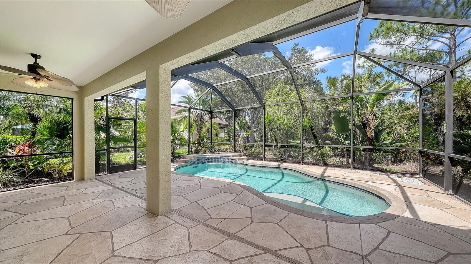 VENETIAN FALLS PH 2 - Residential
