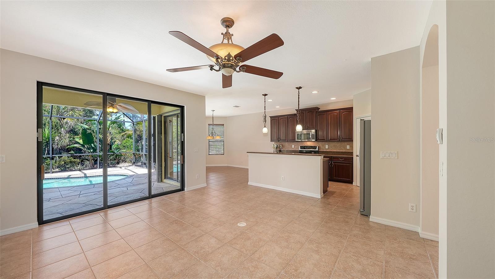 VENETIAN FALLS PH 2 - Residential