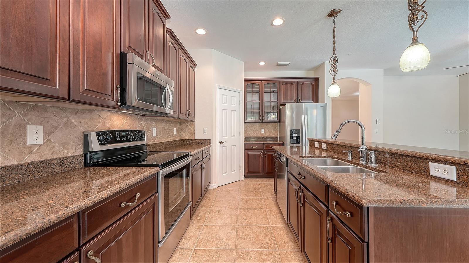 VENETIAN FALLS PH 2 - Residential