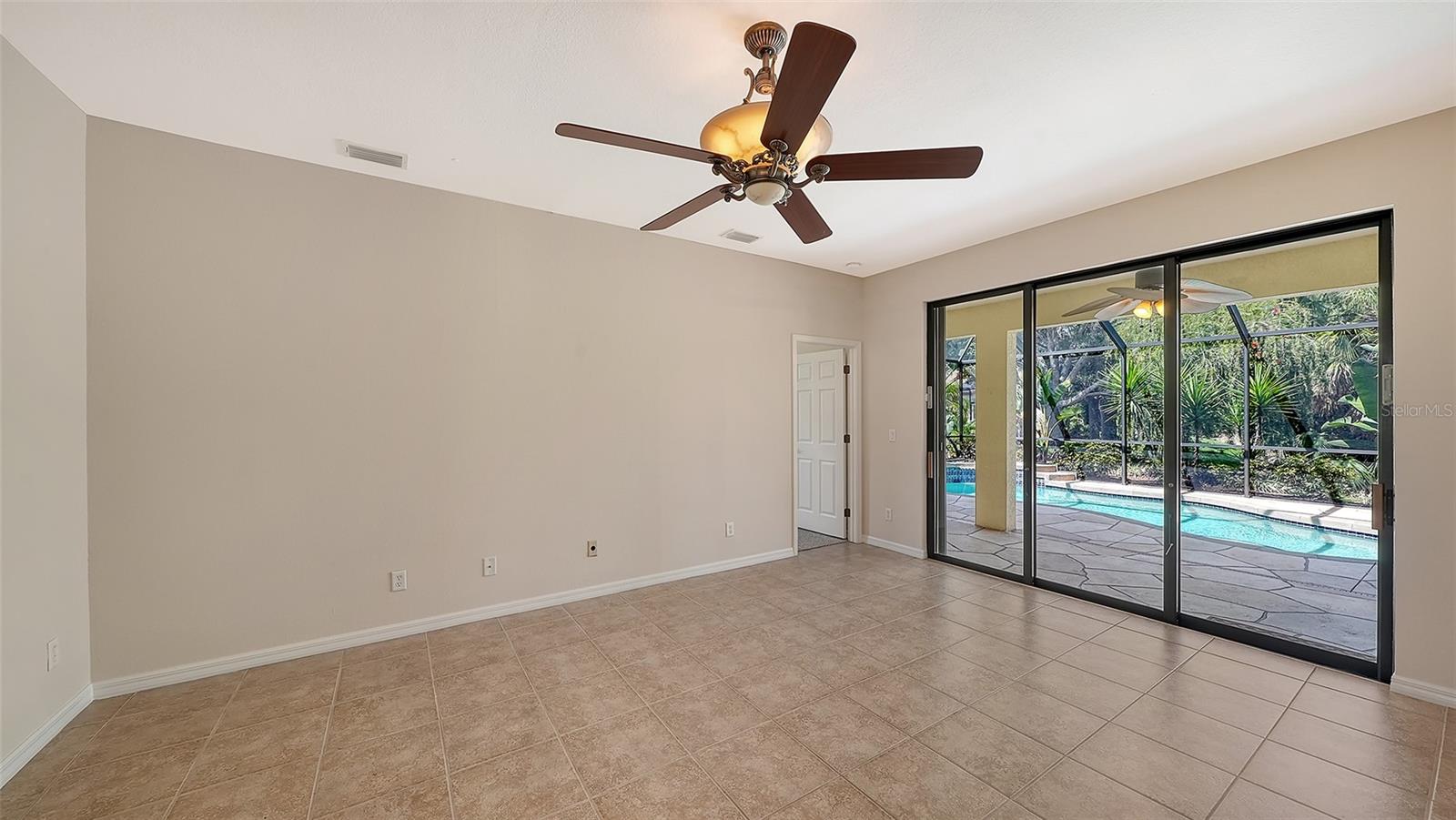 VENETIAN FALLS PH 2 - Residential