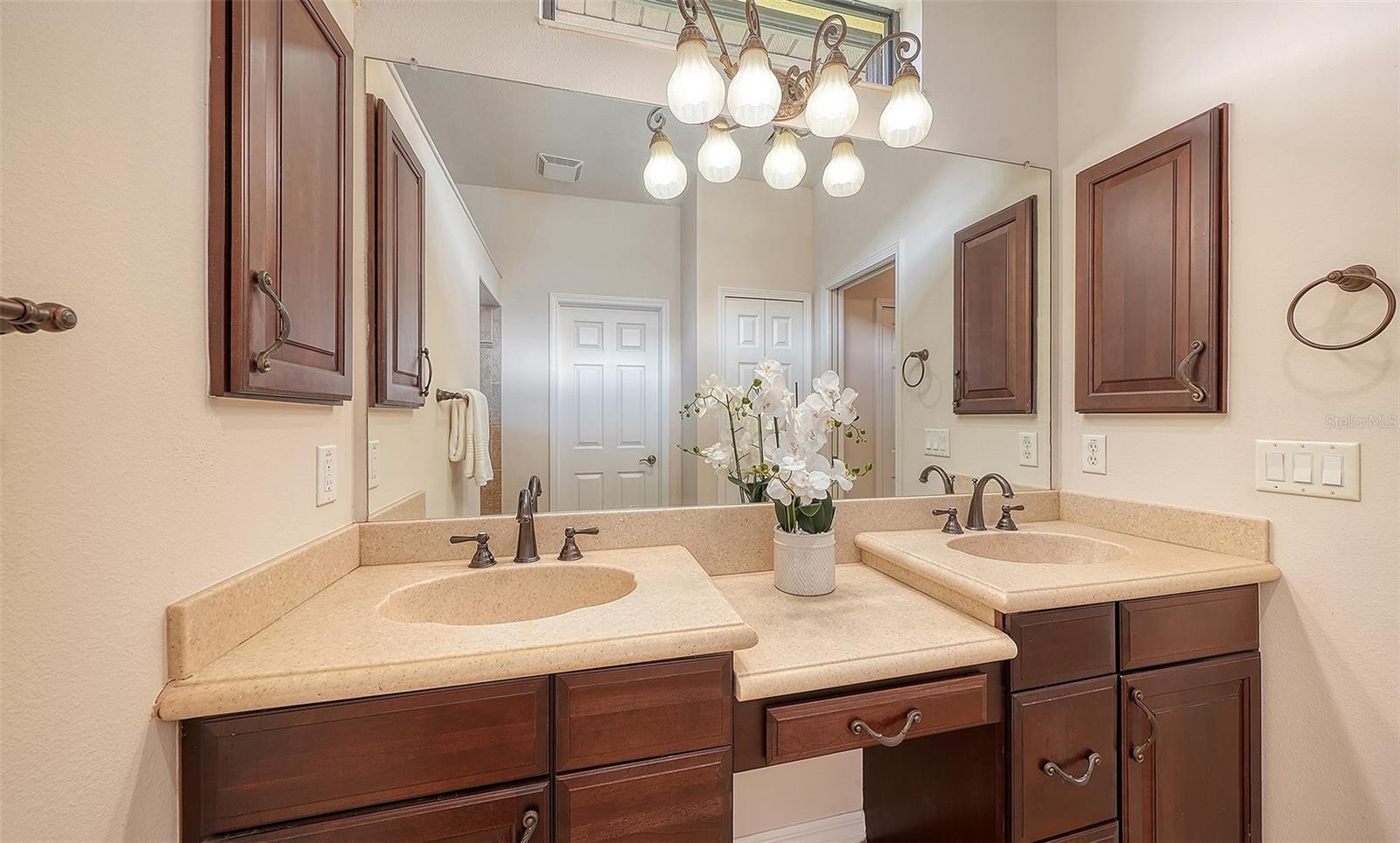 VENETIAN FALLS PH 2 - Residential
