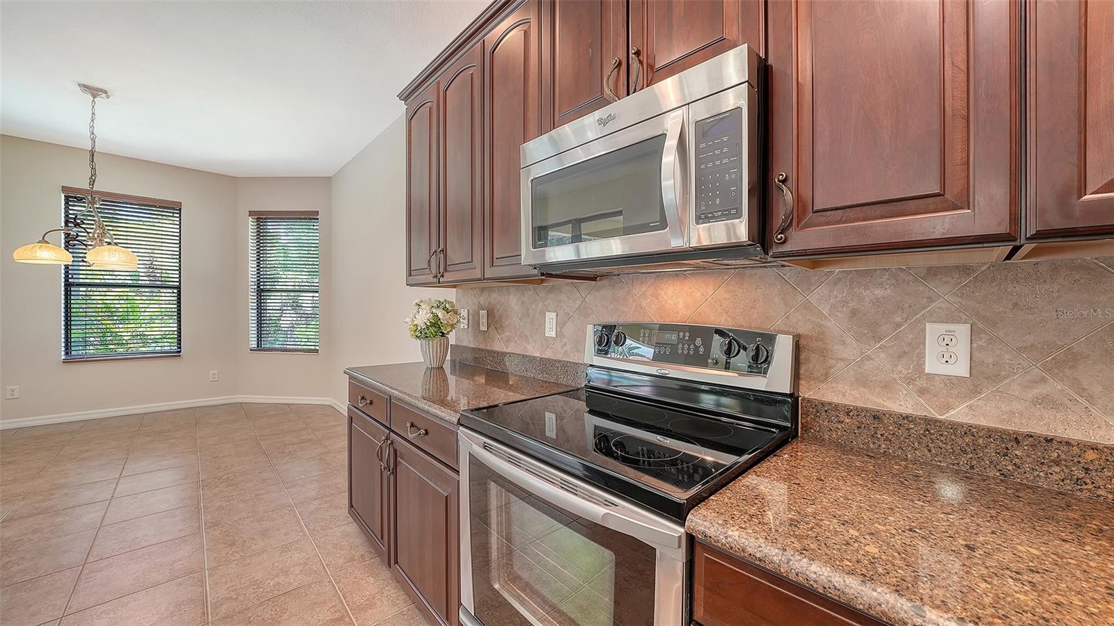VENETIAN FALLS PH 2 - Residential