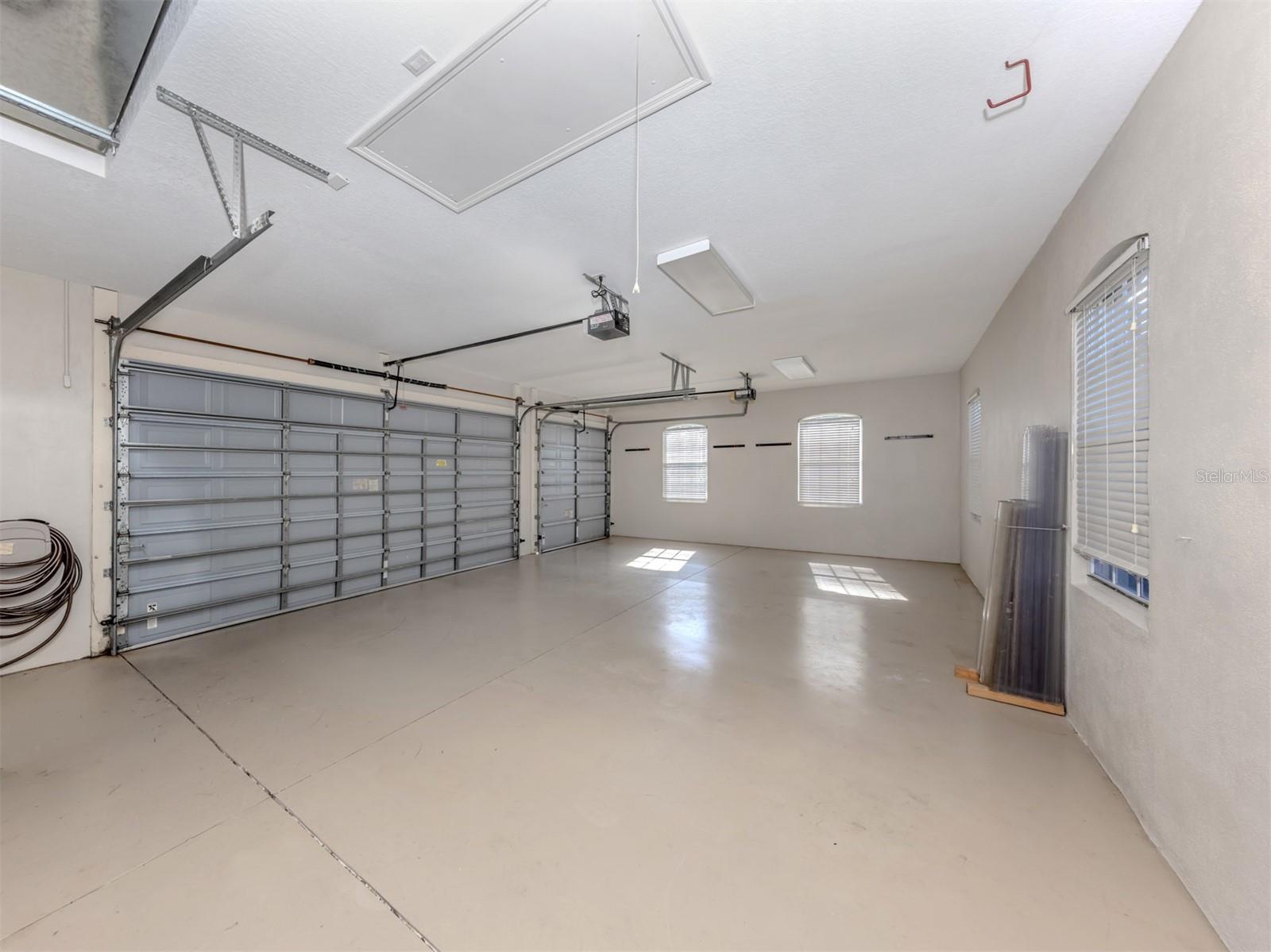 PARK TRACE ESTATES - Residential