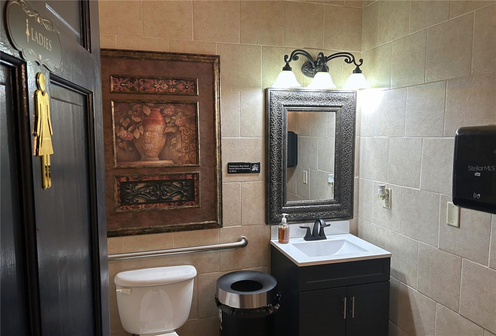 TWO RIVERS BUSINESS PARK - Commercial Sale