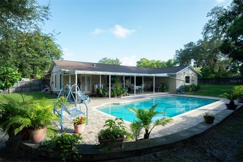 A home in LONGWOOD