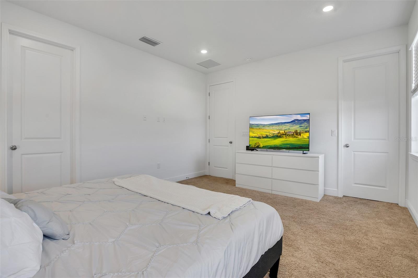 VILLAGES AT MINNEOLA HILLS PHASE 3 - Residential