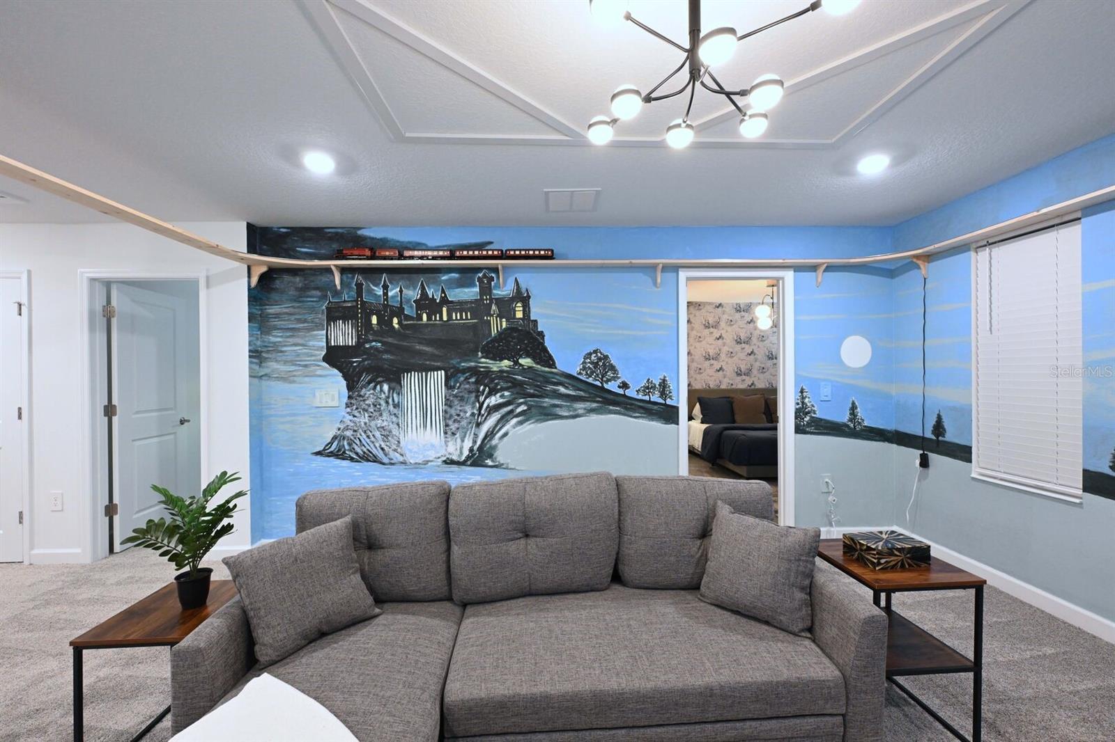 COVE/STOREY LAKE IV - Residential