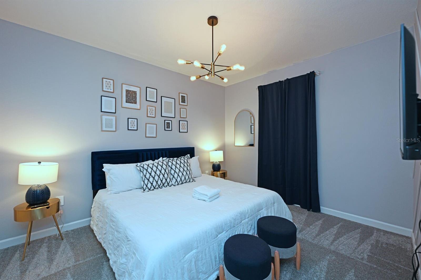 COVE/STOREY LAKE IV - Residential