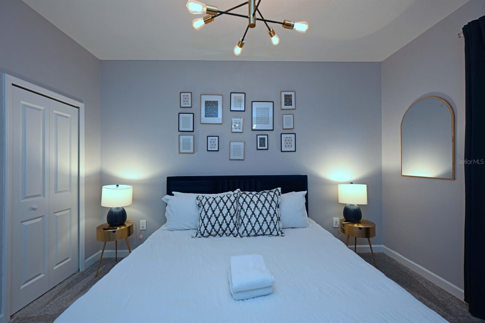 COVE/STOREY LAKE IV - Residential