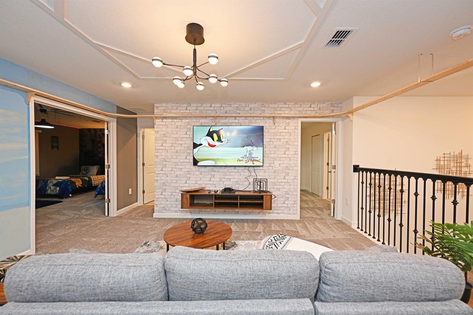 COVE/STOREY LAKE IV - Residential