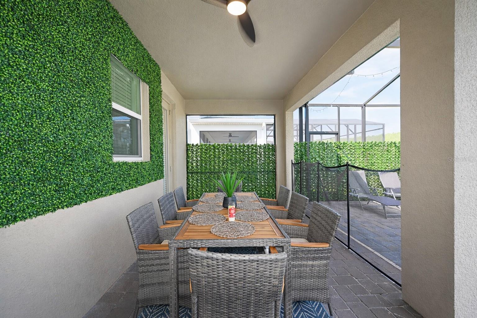 COVE/STOREY LAKE IV - Residential