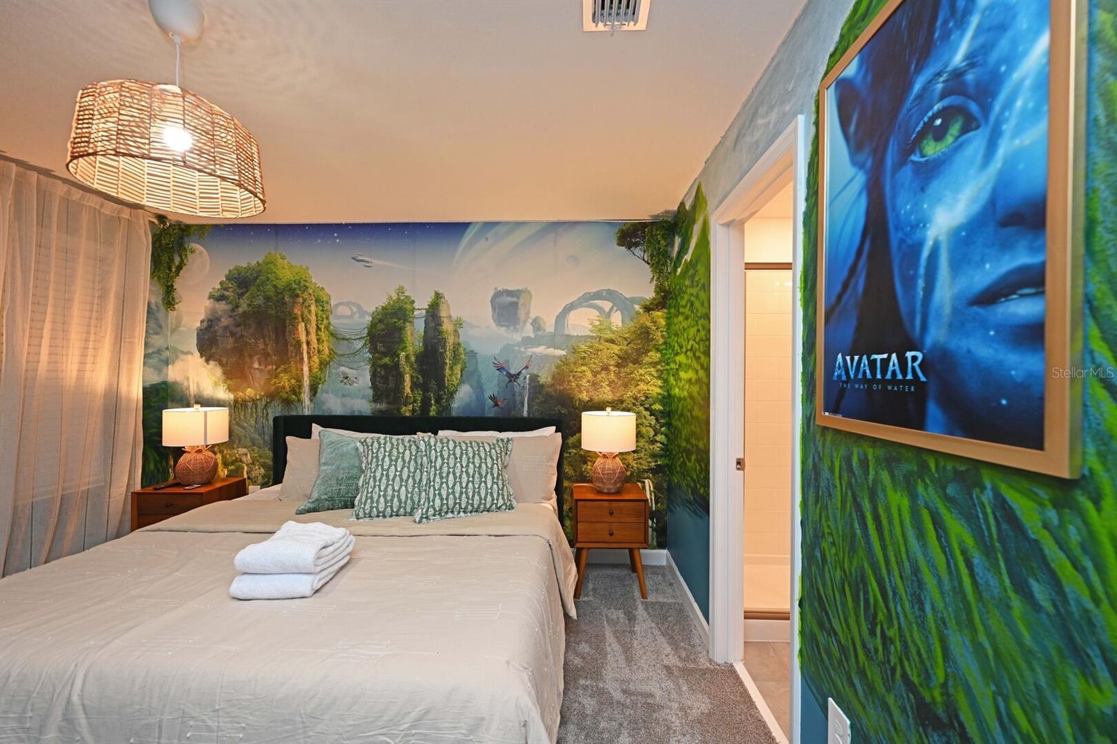 COVE/STOREY LAKE IV - Residential