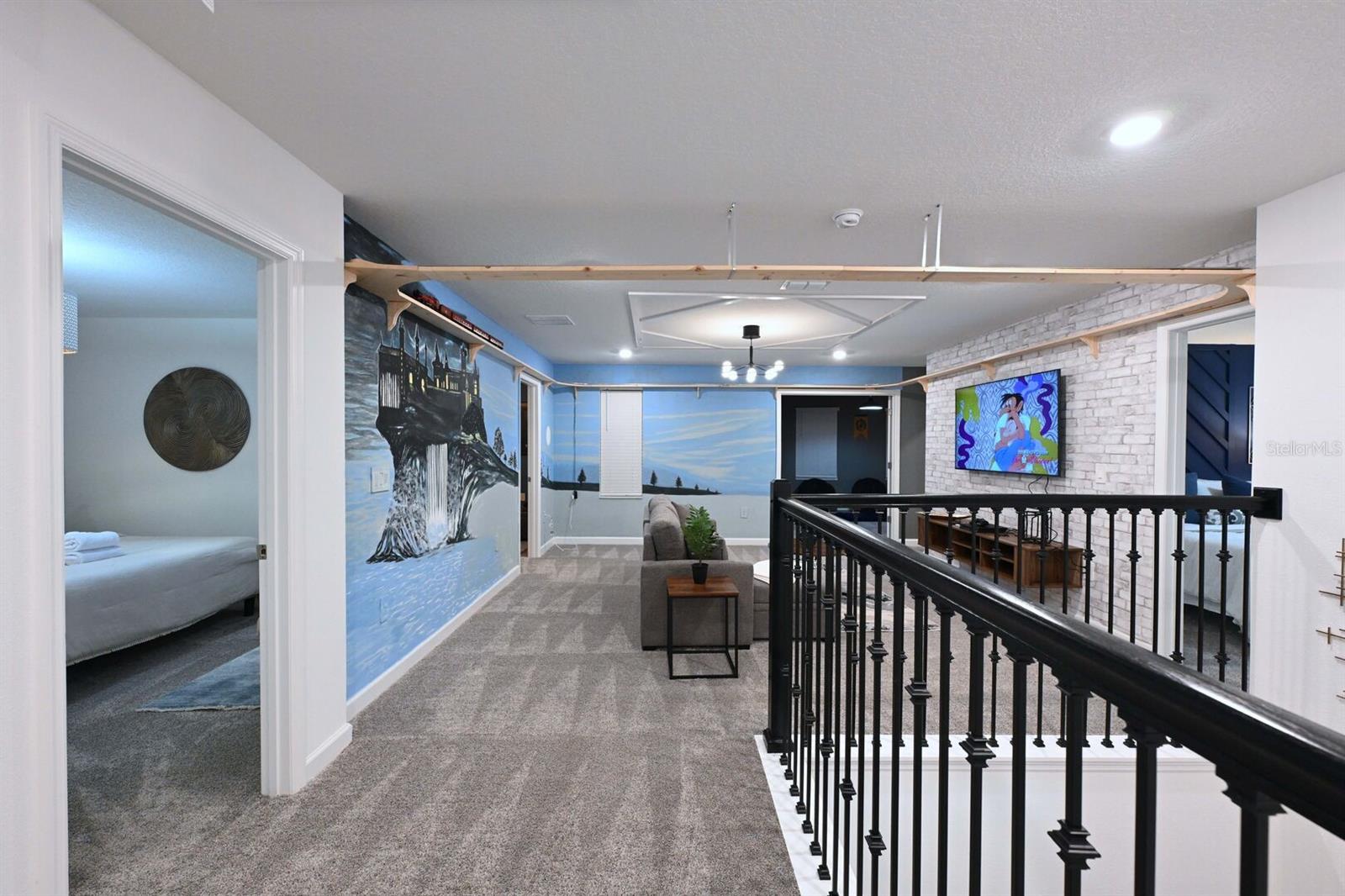 COVE/STOREY LAKE IV - Residential