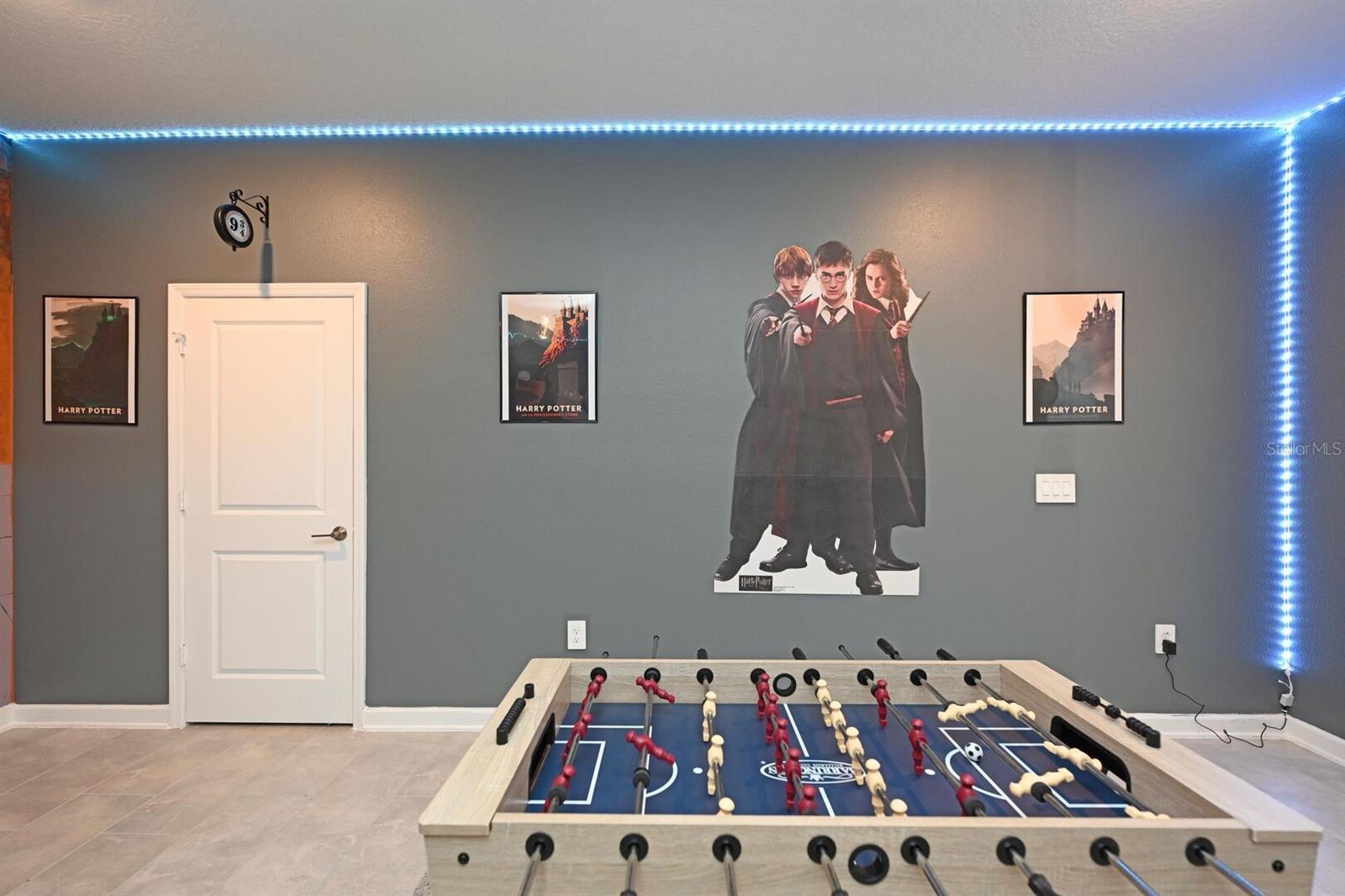 COVE/STOREY LAKE IV - Residential