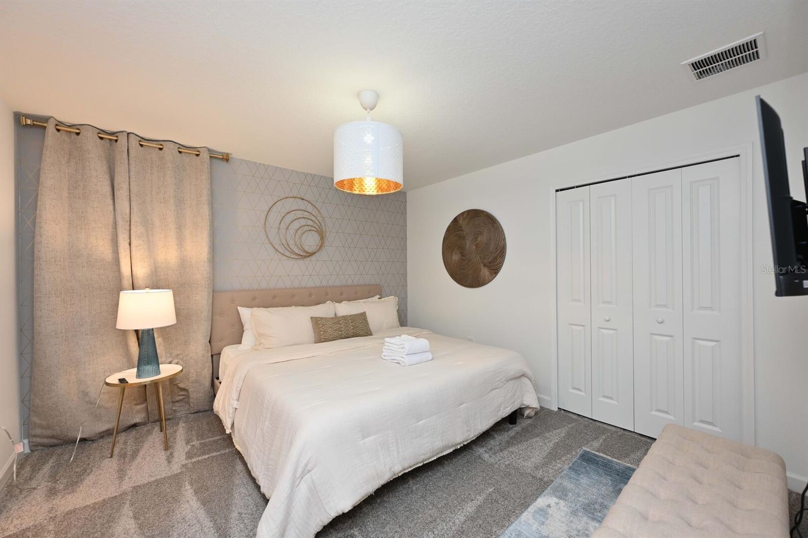 COVE/STOREY LAKE IV - Residential