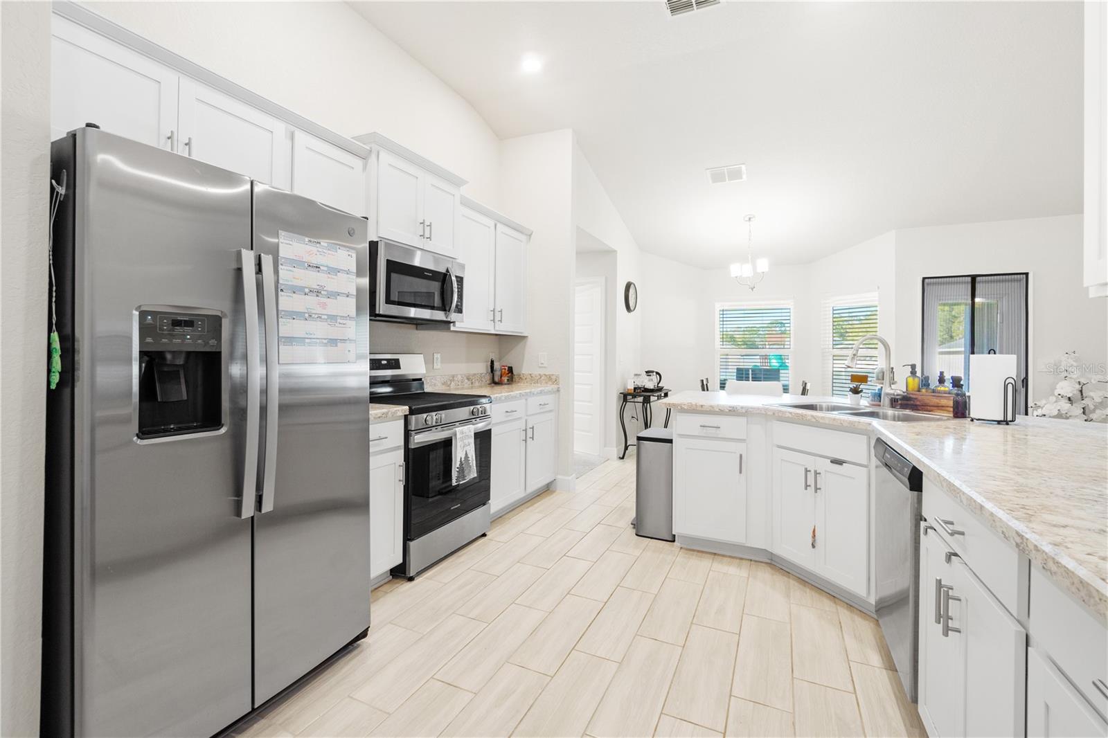 HIDDEN LAKE UN IV - Residential