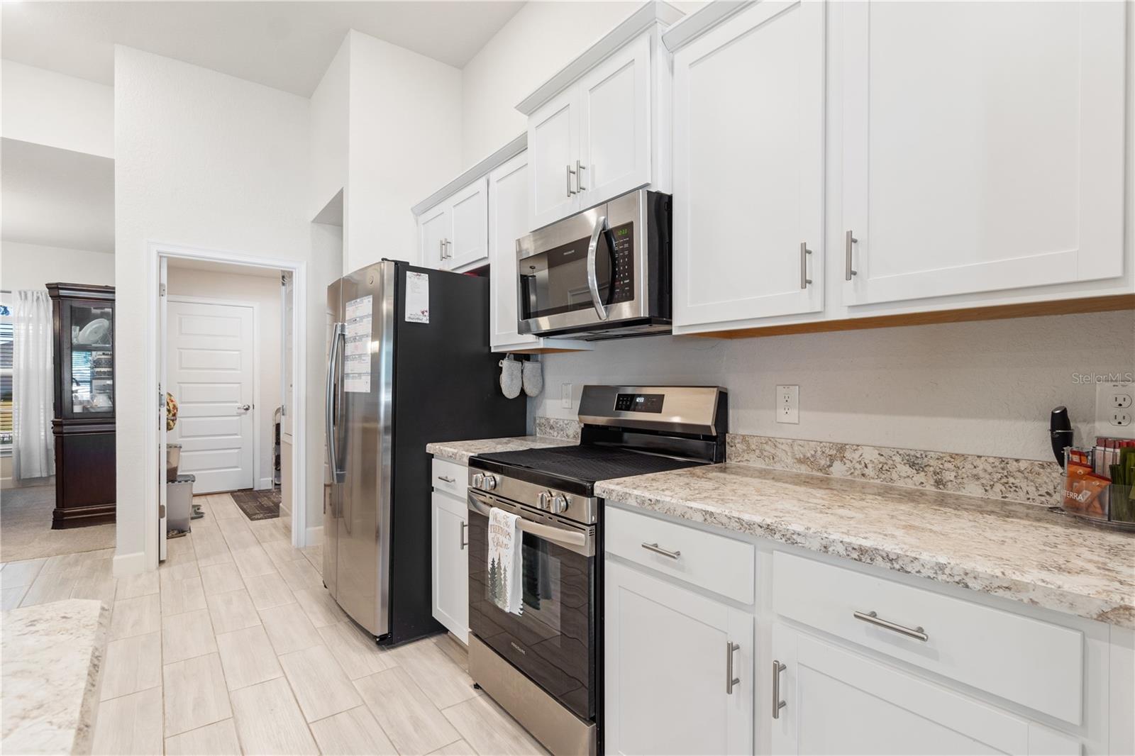 HIDDEN LAKE UN IV - Residential