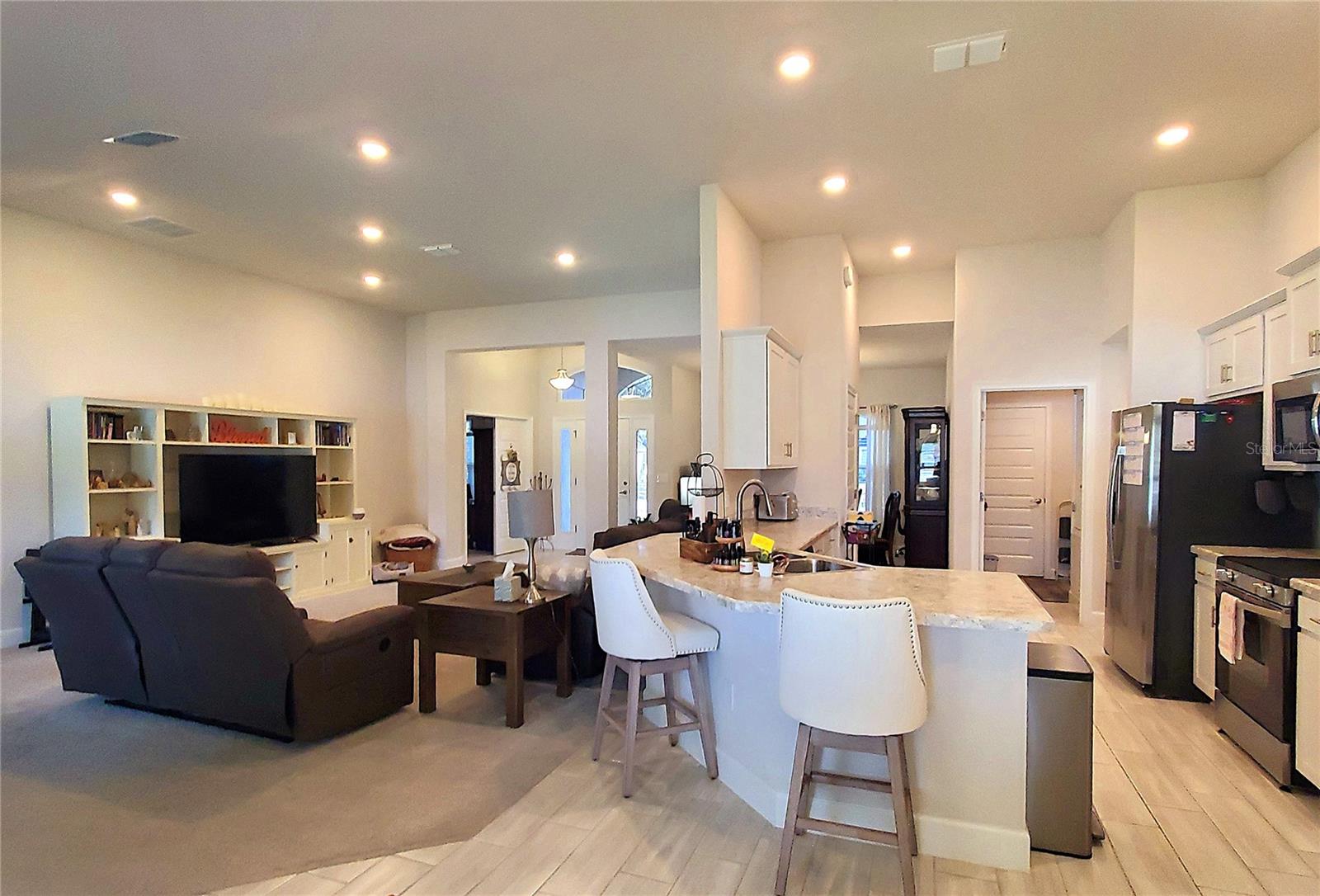 HIDDEN LAKE UN IV - Residential