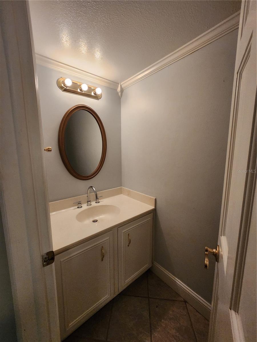 BAYSHORE TRACE CONDO - Residential Lease