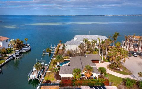 A home in LONGBOAT KEY