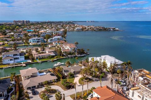 A home in LONGBOAT KEY