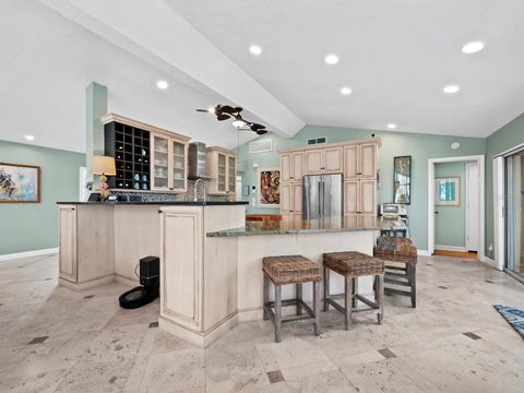 A home in LONGBOAT KEY