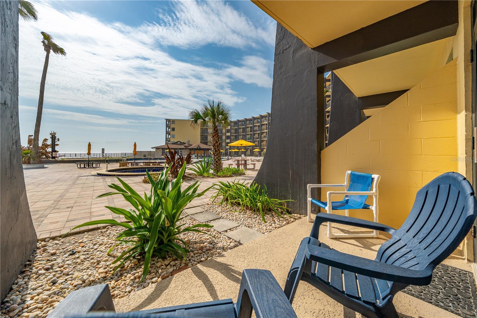 THE HAWAIIAN INN BEACH RESORT - Residential