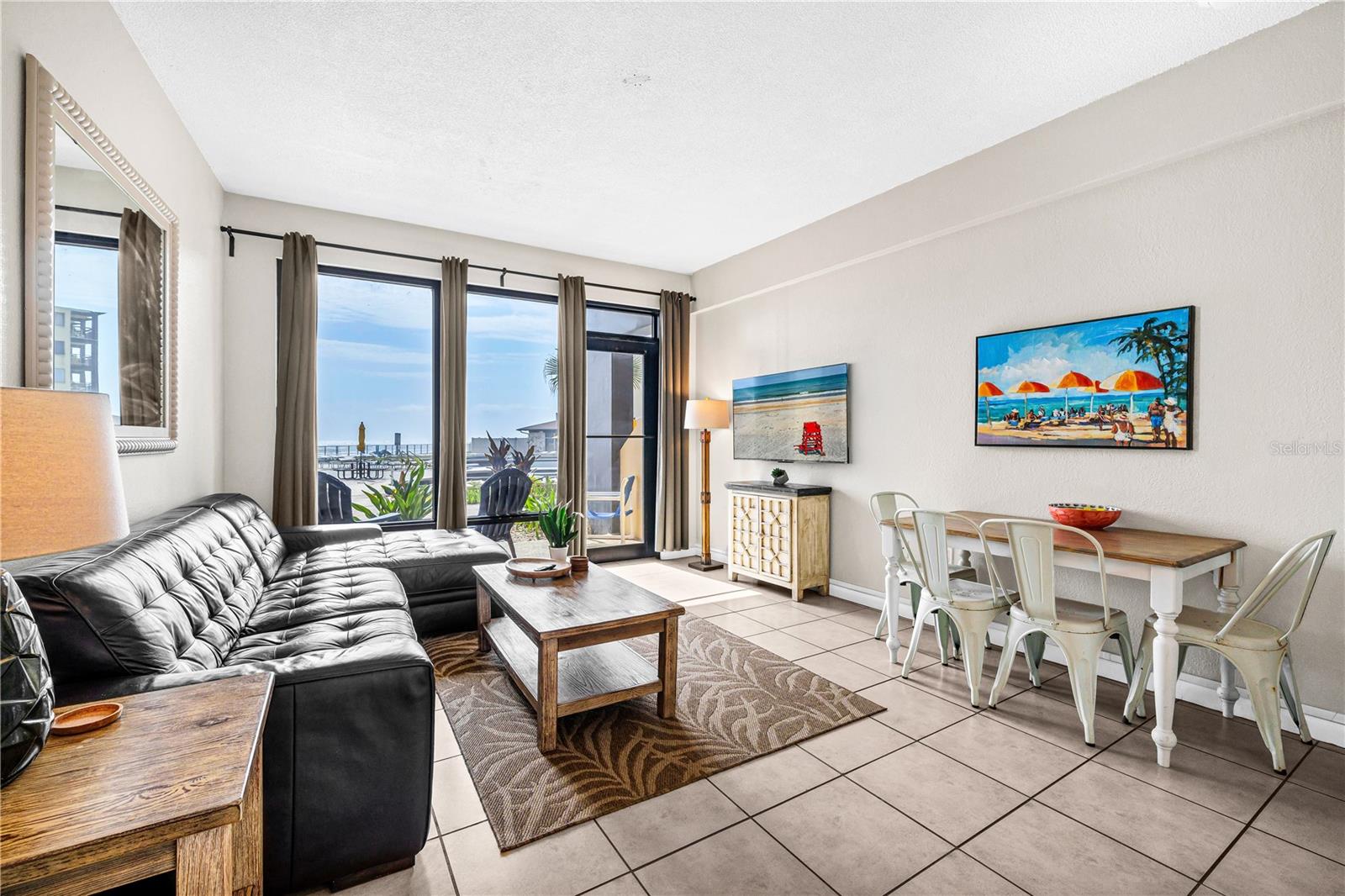 THE HAWAIIAN INN BEACH RESORT - Residential