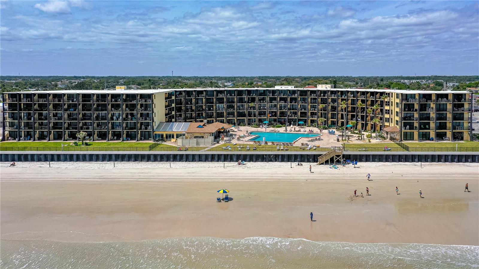 THE HAWAIIAN INN BEACH RESORT - Residential