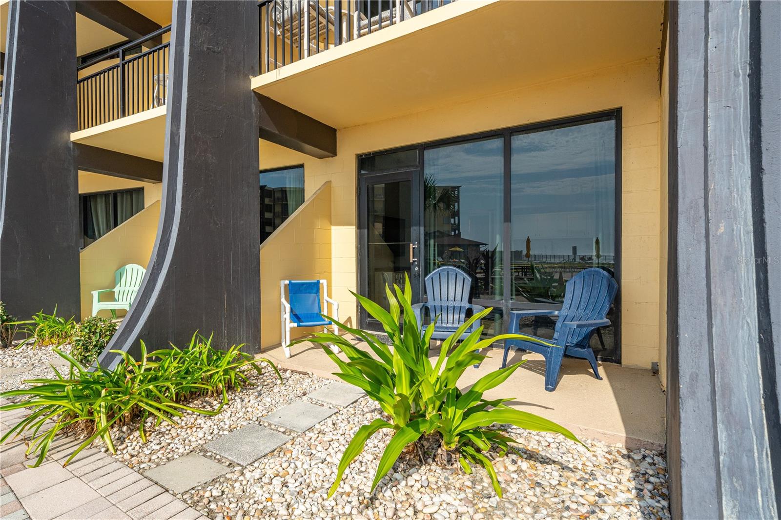 THE HAWAIIAN INN BEACH RESORT - Residential