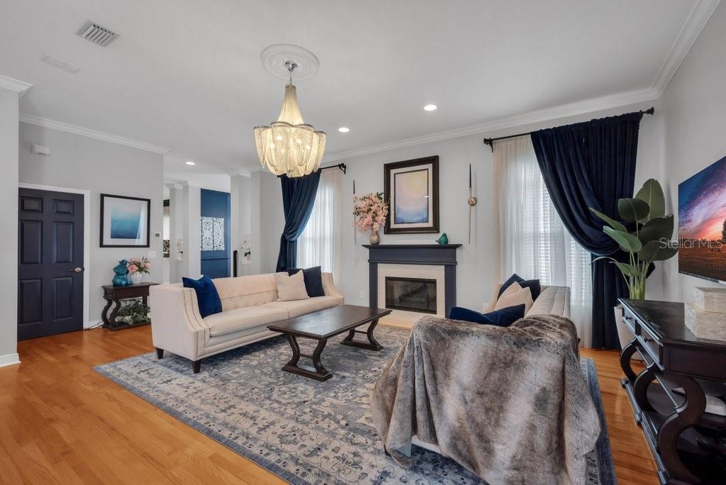 5913 FLATWOODS MANOR CIRCLE