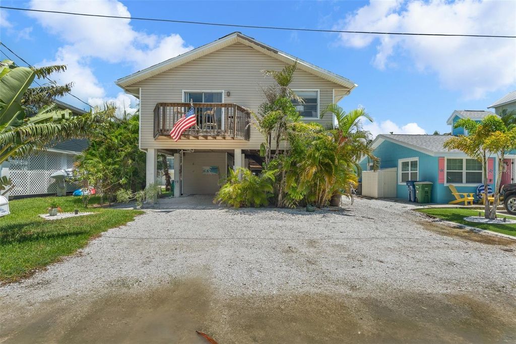 Photo of 2517 Avenue C, Bradenton Beach, FL 34217 (MLS # A4662050)