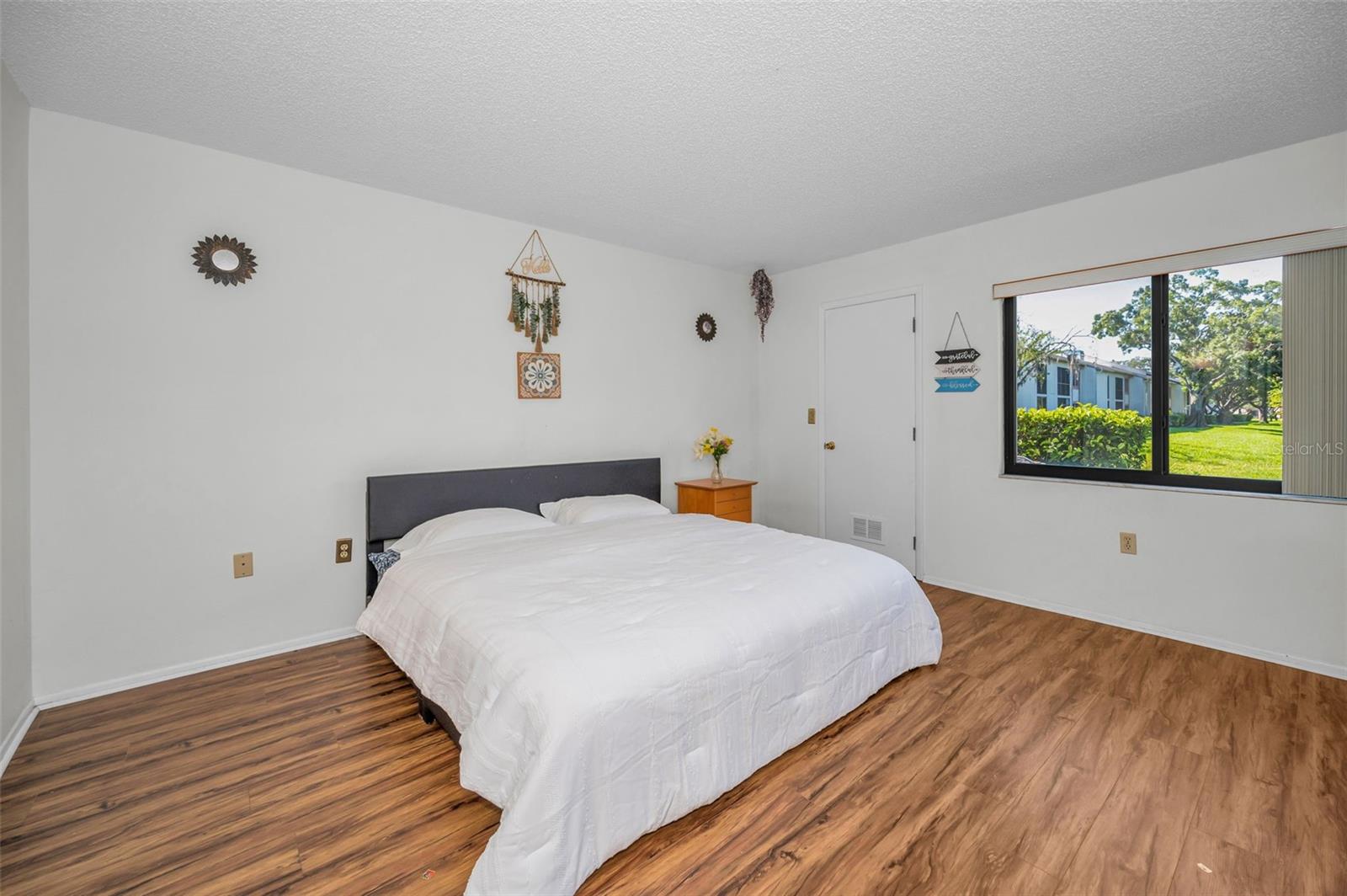 EAST LAKE WOODLANDS CONDO - Residential