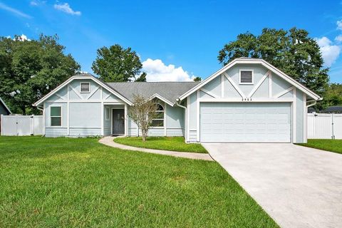 Photo of 2952 Erskine Drive, Oviedo, FL 32765 (MLS # O6346815)