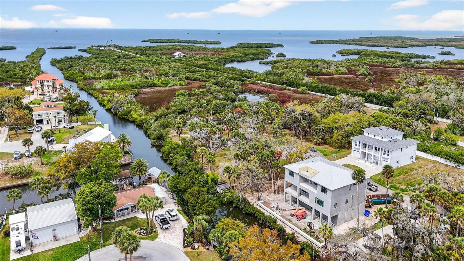 TREASURE COVE - Land