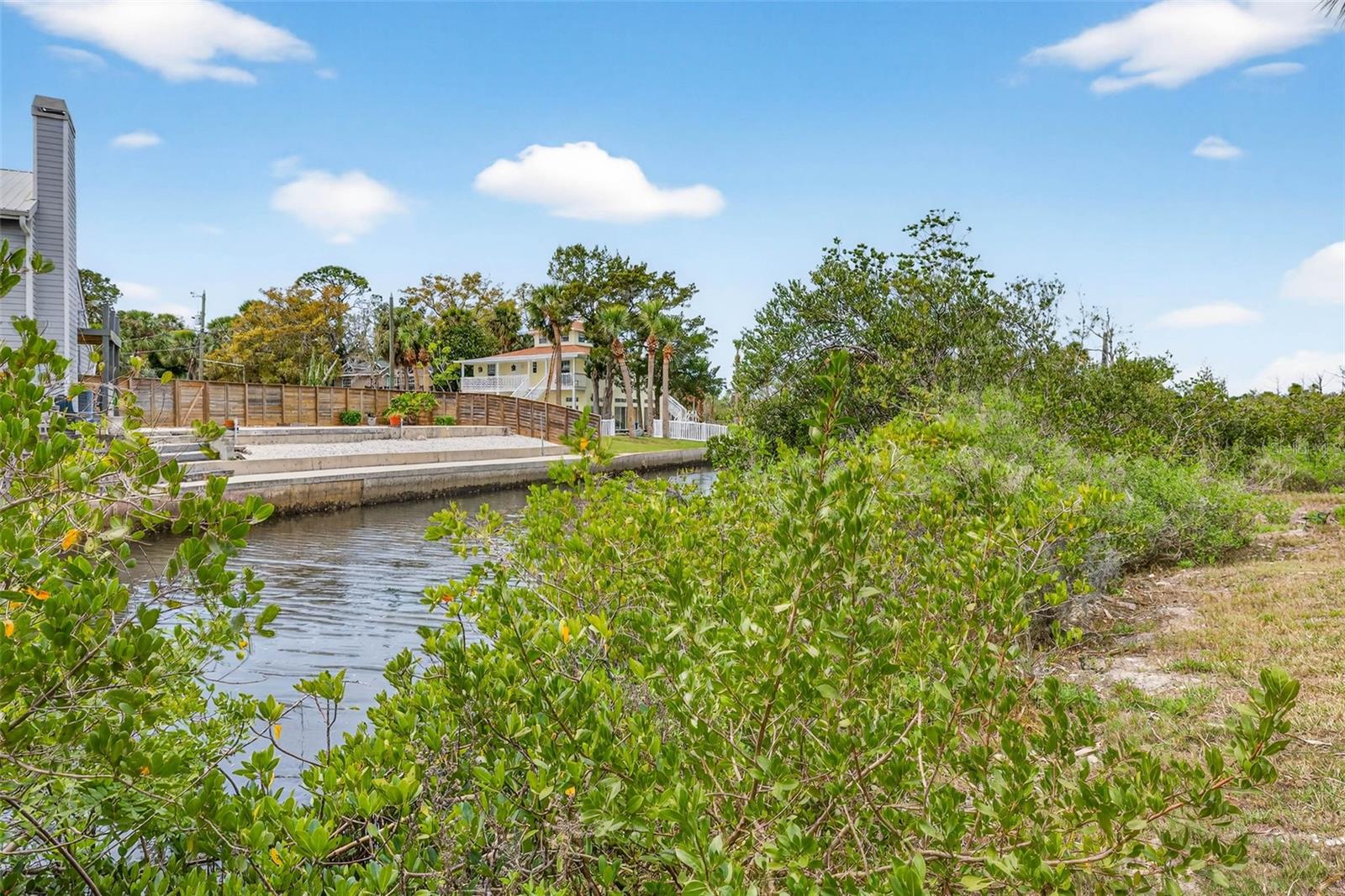 TREASURE COVE - Land