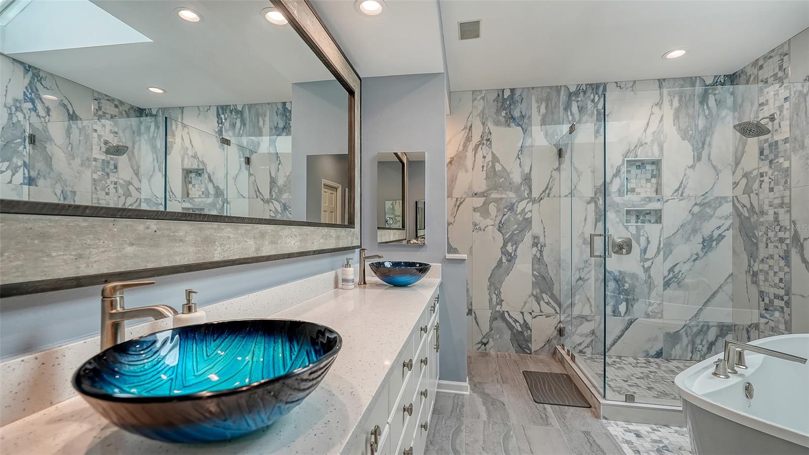 BISHOPSCOURT AT THE OAKS PRESERVE - Residential