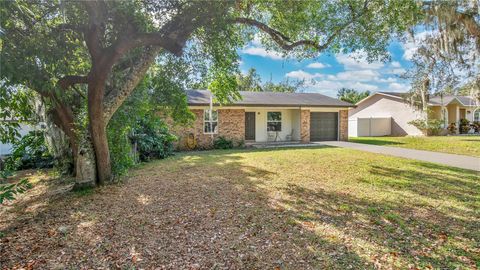 A home in DEBARY