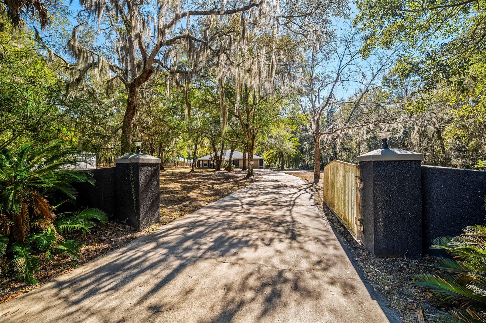VAILL POINT TERRACE - Residential