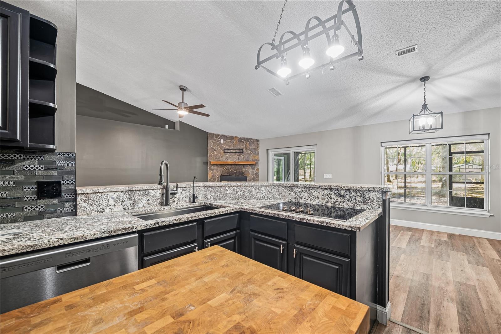 VAILL POINT TERRACE - Residential