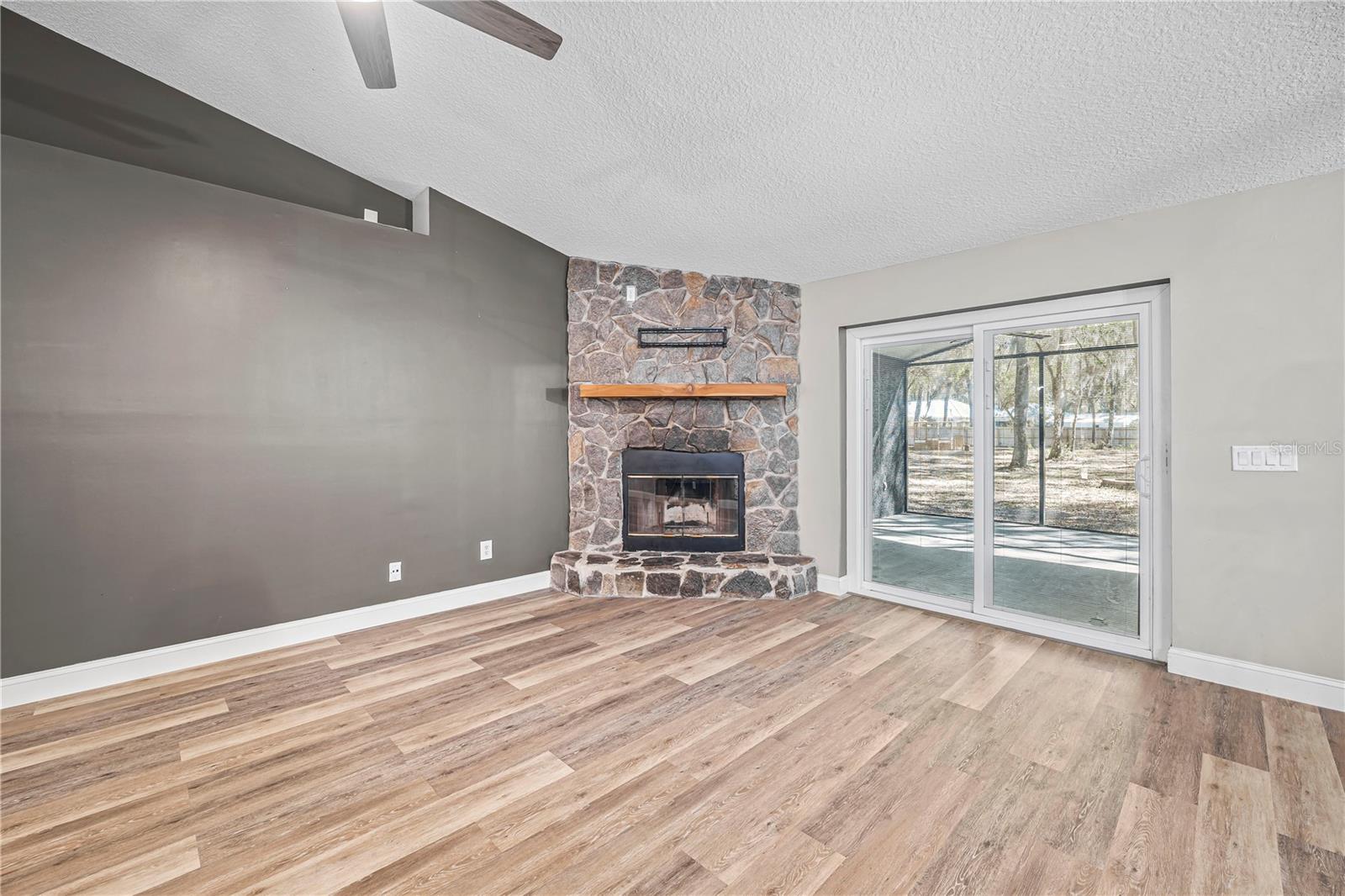 VAILL POINT TERRACE - Residential