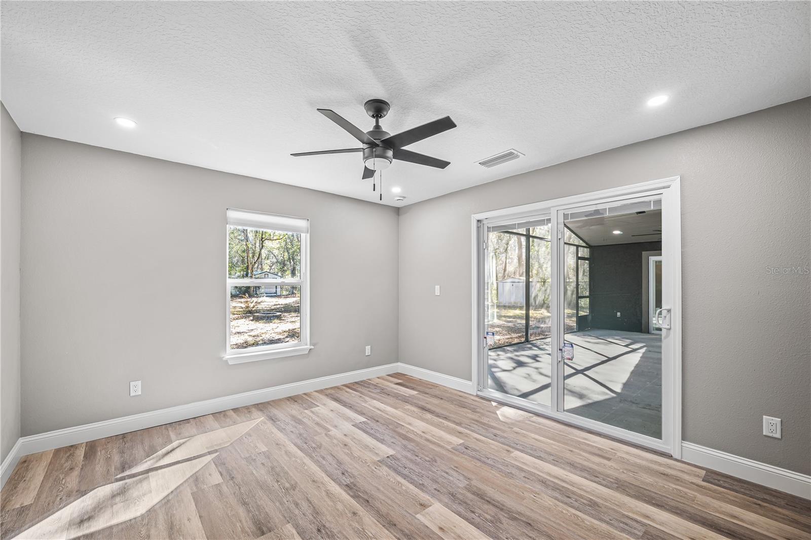 VAILL POINT TERRACE - Residential