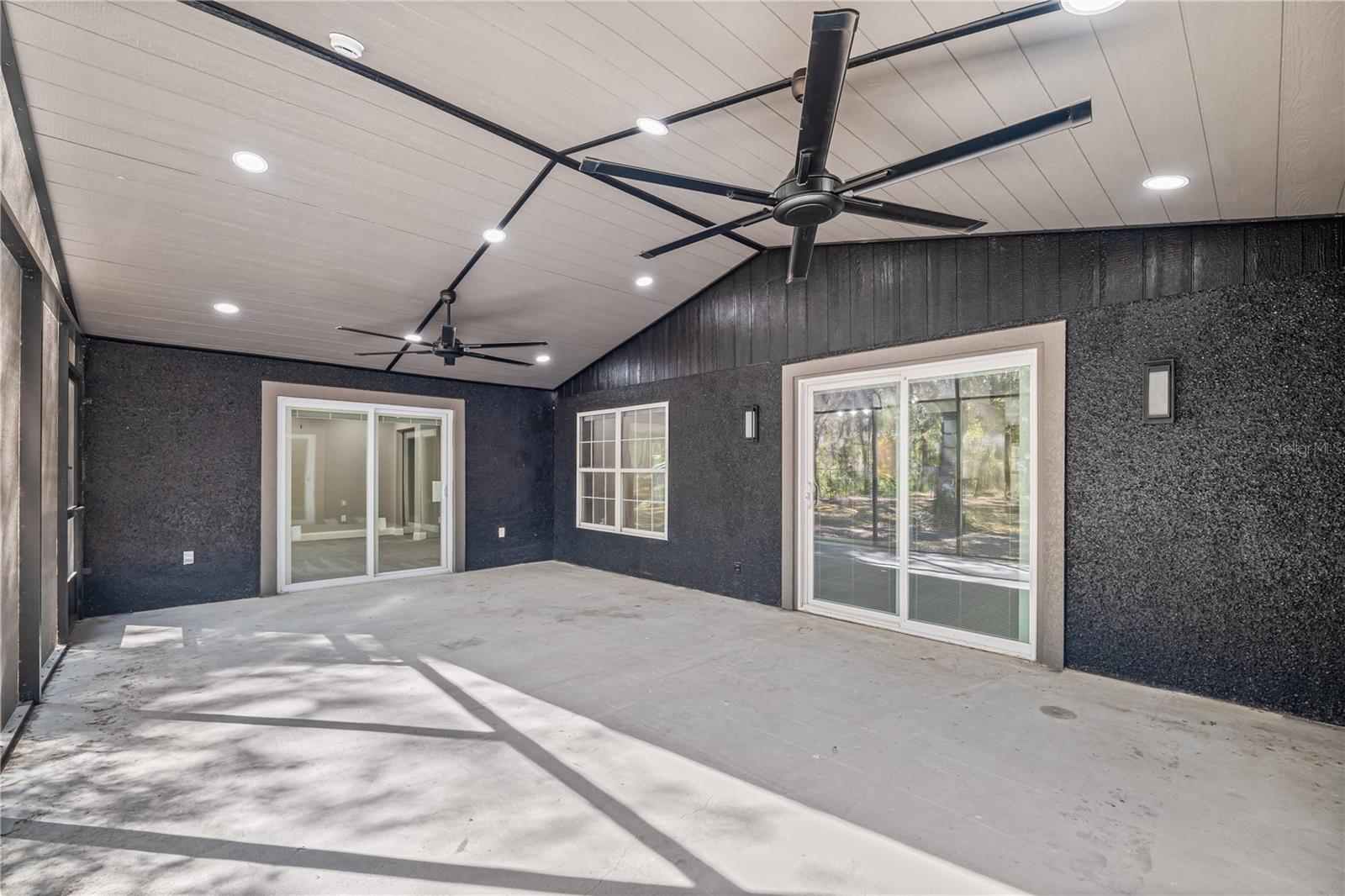 VAILL POINT TERRACE - Residential