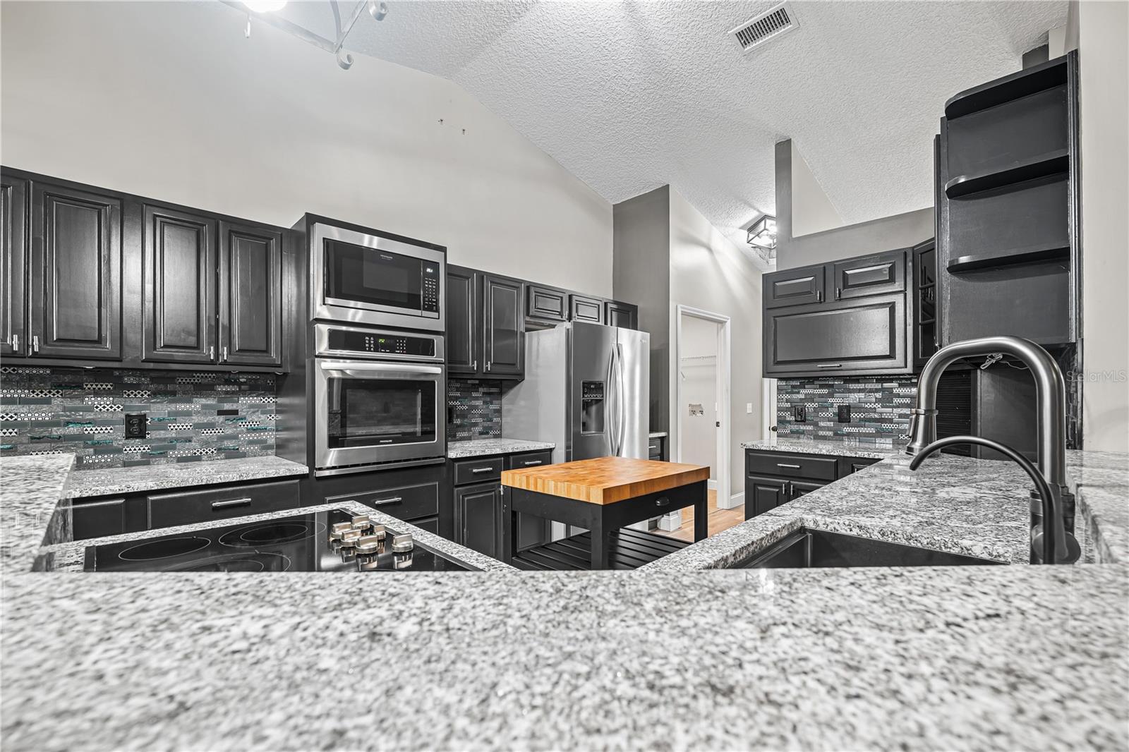 VAILL POINT TERRACE - Residential