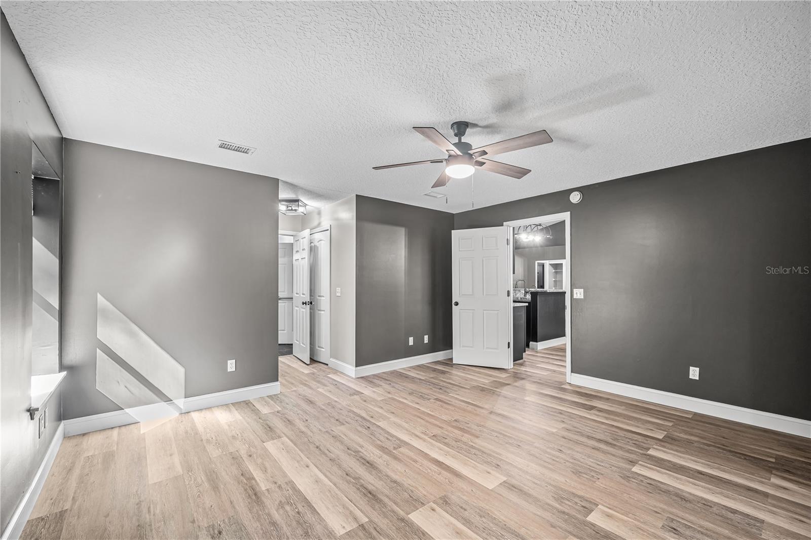 VAILL POINT TERRACE - Residential