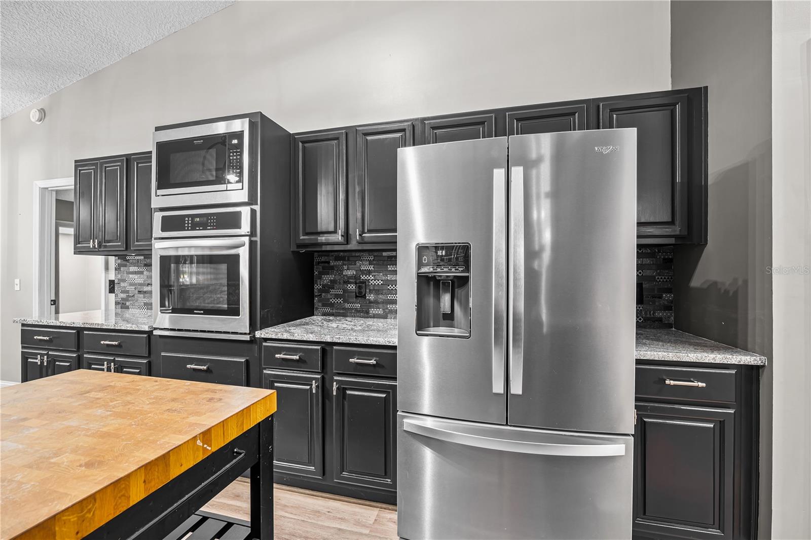 VAILL POINT TERRACE - Residential